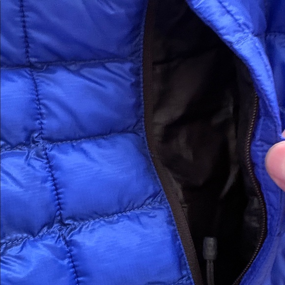 S Sale 1/2 priceThe North Face Hooded Jacket thermo ball size large new - Picture 15 of 15